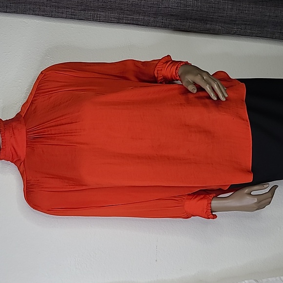 Zara Blouse Size Large Red Mock Neck Ruffle Detail Festive Holiday Party EUC - Picture 3 of 11